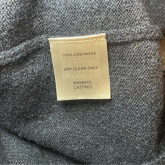 Nordstrom Men’s 100% Italian Cashmere Navy Blue Sweater XL Extra Large V-Neck - Picture 5 of 8